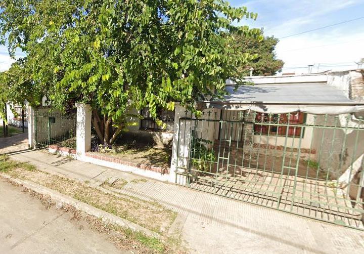 Casa · 110m² · 6 Ambientes · 1 Cochera