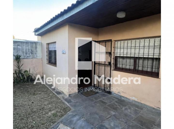 Casa · 80m² · 2 Dormitorios · 1 Cochera