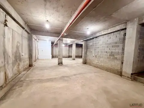 Unidad de guardado en subsuelo de 164,85 m² en alquiler en el centro