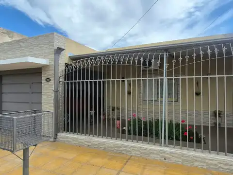Venta casa amplia retamar 1515 - san luis