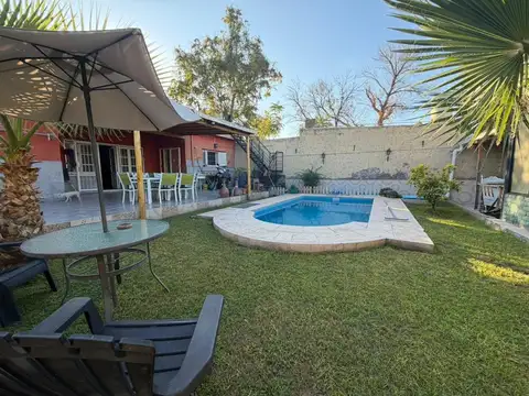 Venta casa+dpto+pileta calle san martin las heras