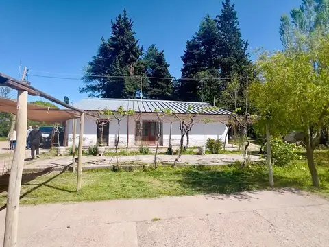 Venta lote con galpón y casa a refaccionar