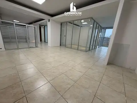 Openhouse alquila importante oficina en av. san martín