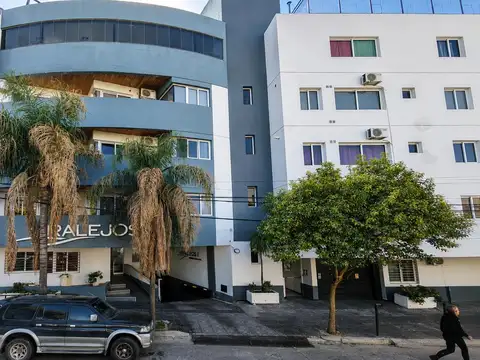 Departamento en venta en barrio centro con 2 dormitorios y pileta / pap8650631 /