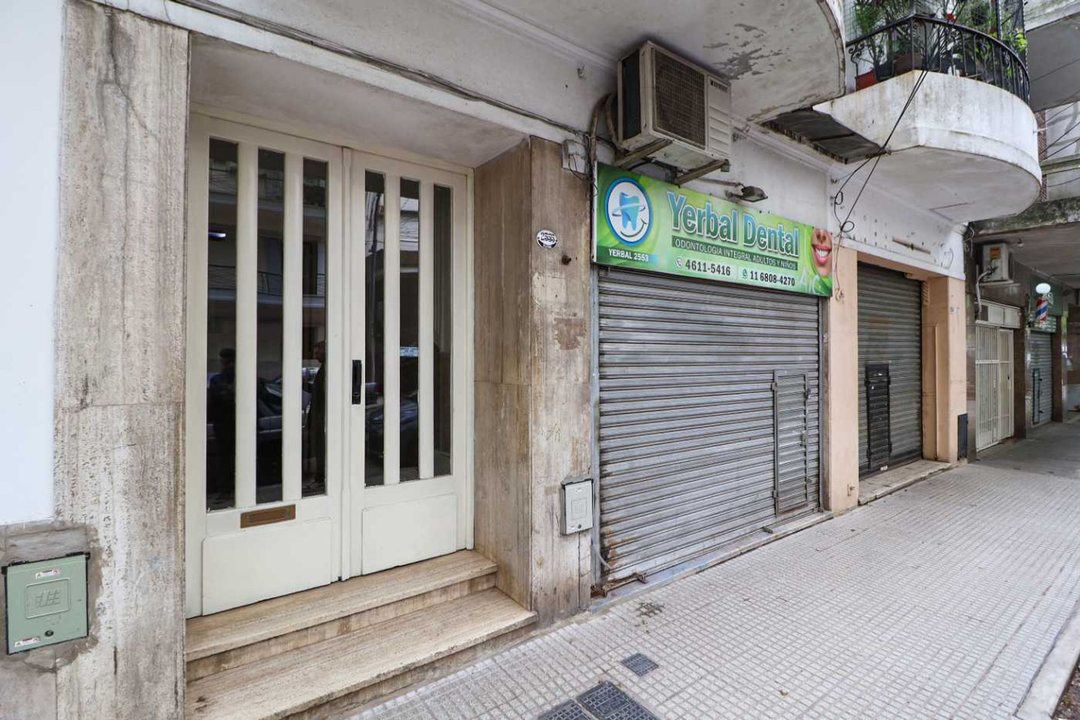 VENTA LOCAL-VIVIENDA FLORES 3 AMB PATIOS BAJAS EXP