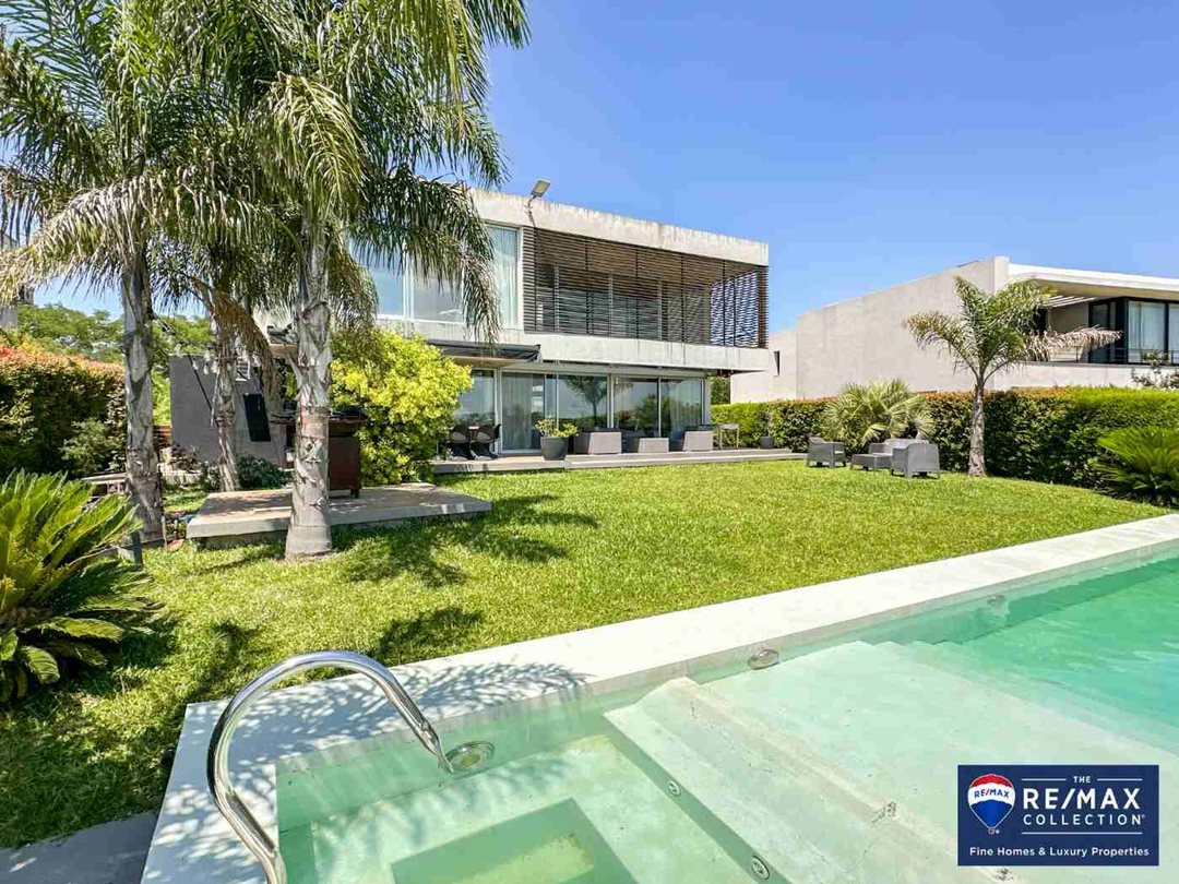 VENTA CASA AL AGUA LOS LAGOS NORDELTA