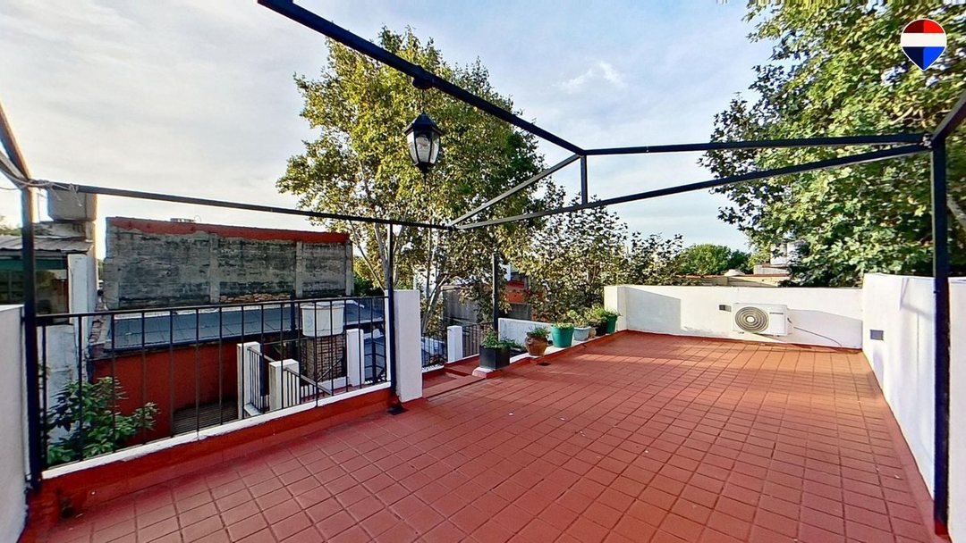 VENTA CASA FLORES 4AMB .2 TERRAZAS+PARRILLA