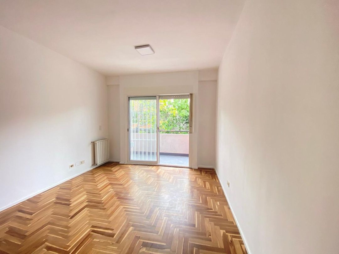 VENTA 2 AMB CON BALCÓN CORRIDO EN COGHLAN