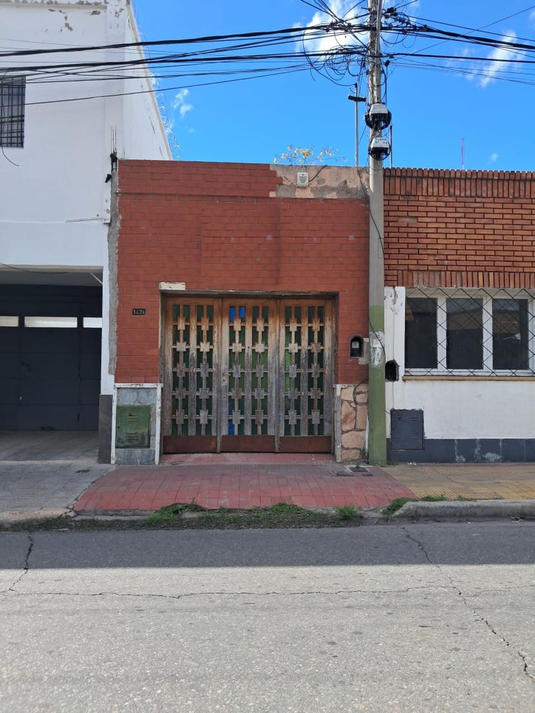 VENDO CASA A RECICLAR EN ZONA CÉNTRICA