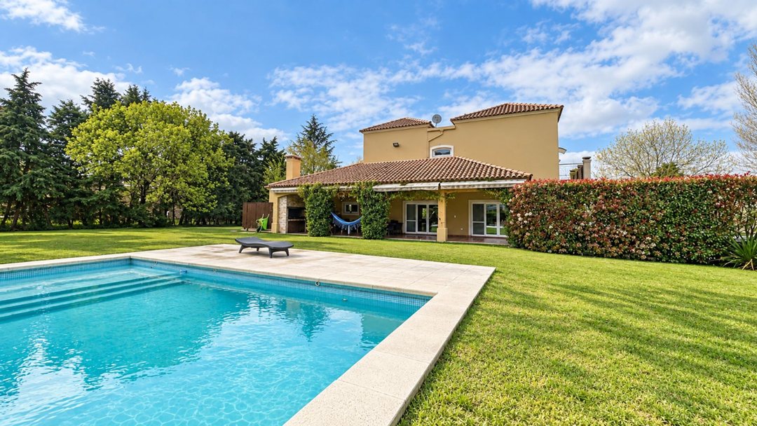 Casa en alquiler con pileta en Spegazzini