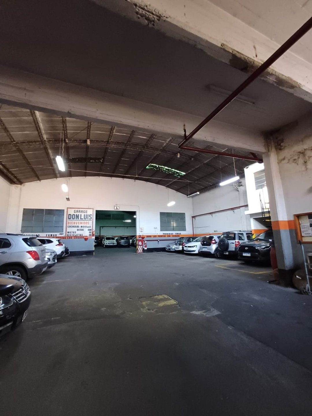 VENTA DEPOSITO 850 M2 FLORES con PH 5 AMBIENTES