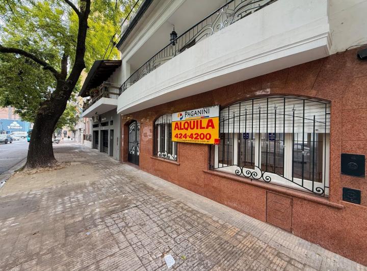 Local comercial · 220m² · 6 Ambientes · 1 Cochera
