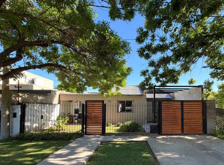 Casa · 120m² · 4 Ambientes · 1 Cochera