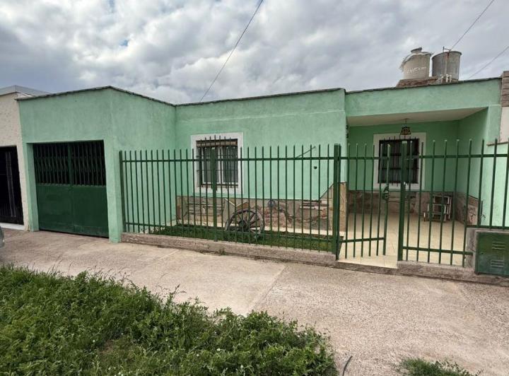Casa · 160m² · 5 Ambientes · 1 Cochera