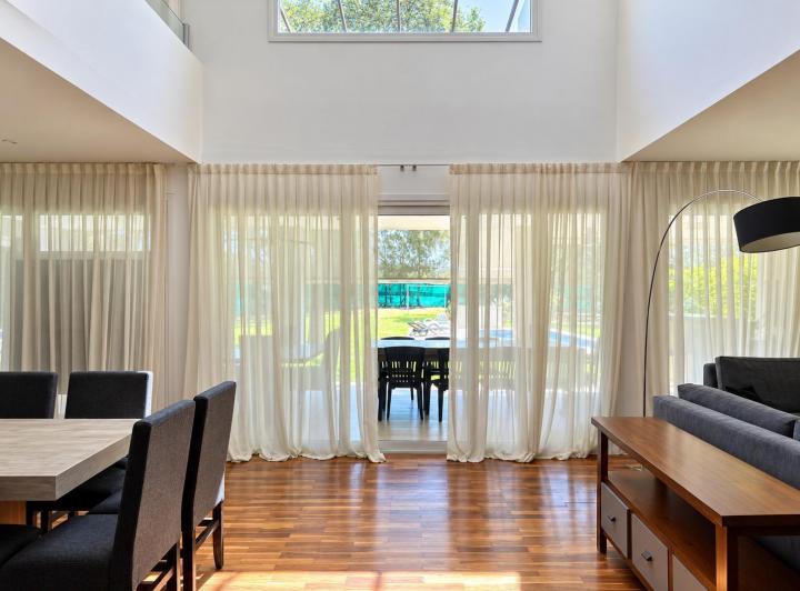 Casa · 580m² · 6 Ambientes · 6 Cocheras