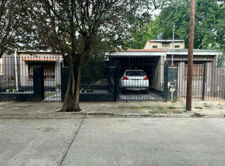 Casa · 125m² · 5 Ambientes · 1 Cochera
