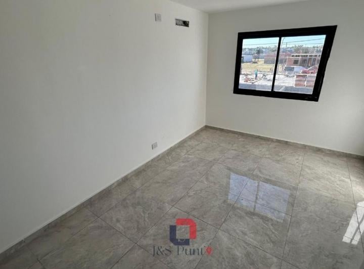 Casa · 88m² · 3 Ambientes · 1 Cochera