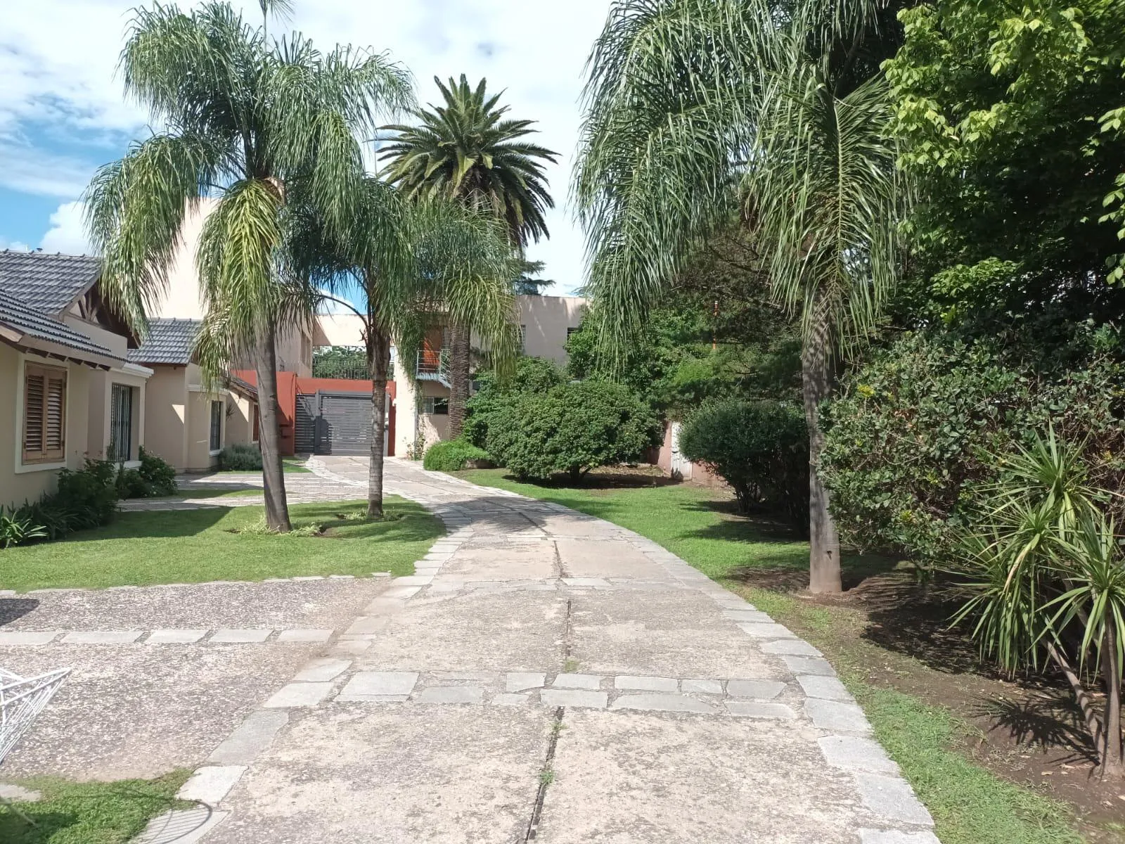 Casa en Housing Villa Belgrano, una planta , 2 dormitorios , apto hipotecario