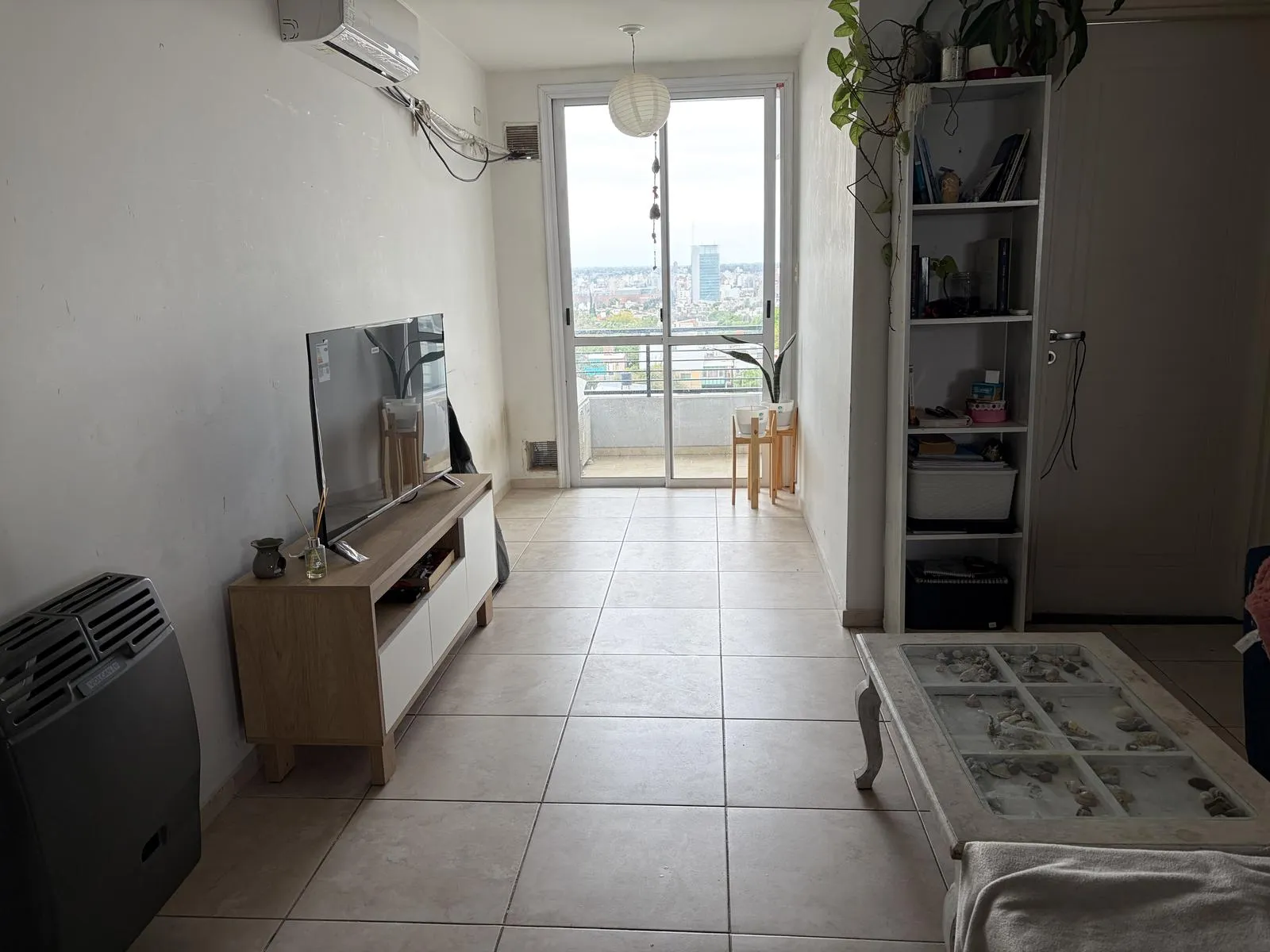OBSERVATORIO: SOBRE AVDA PUEYRREDON 1300, EXTERNO CON BALCON
