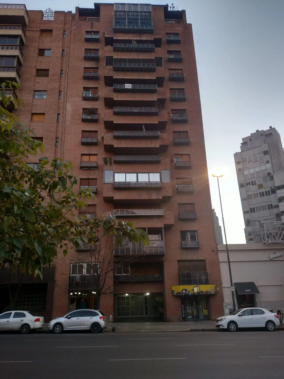 ¿QUERÉS VIVIR EN LA CUADRA MÁS PRIVILEGIADA? LLAMAME