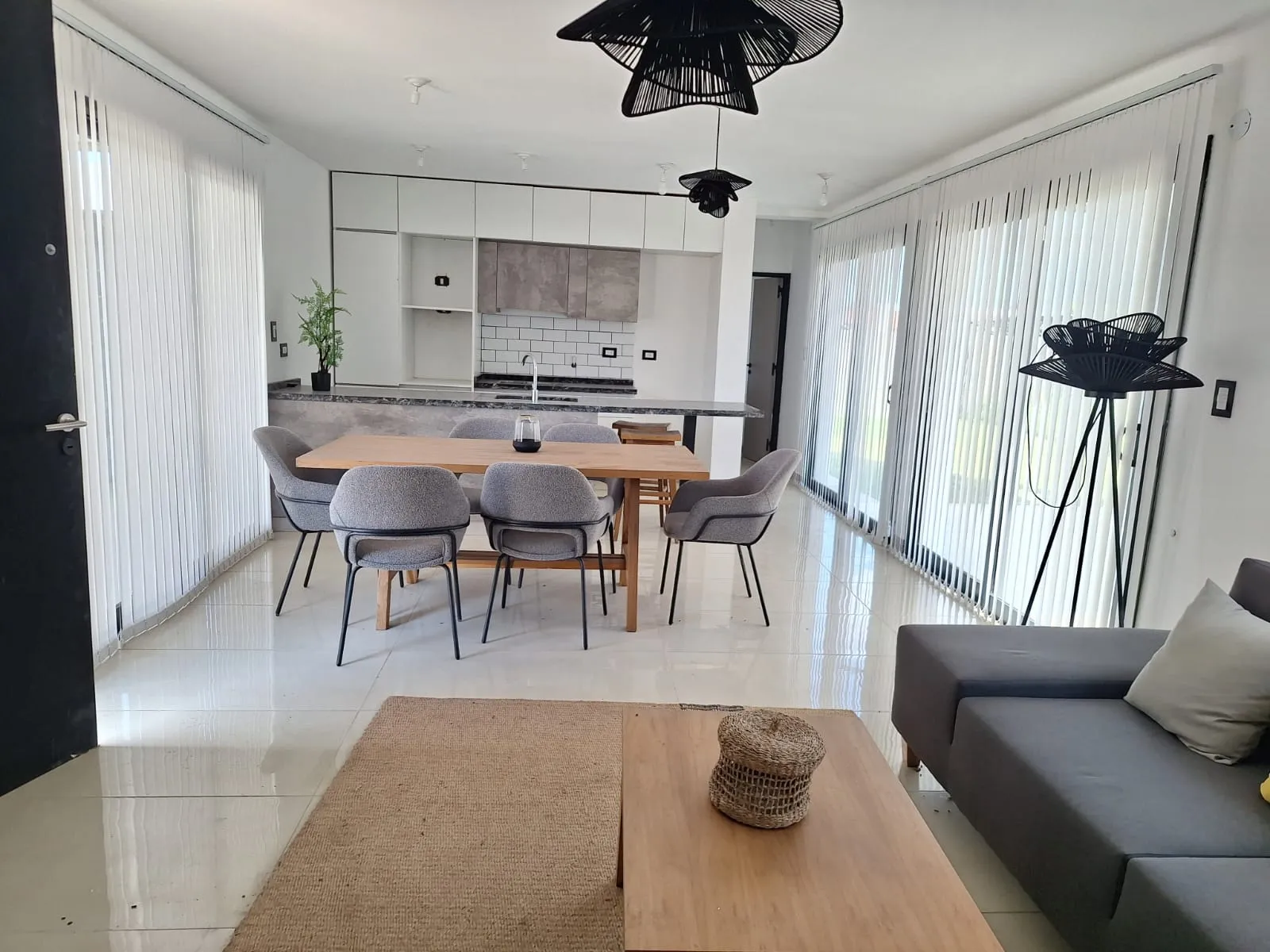 DUPLEX A ESTRENAR, PRECIOSOS!! EN HOUSING!! 3 dormitorios