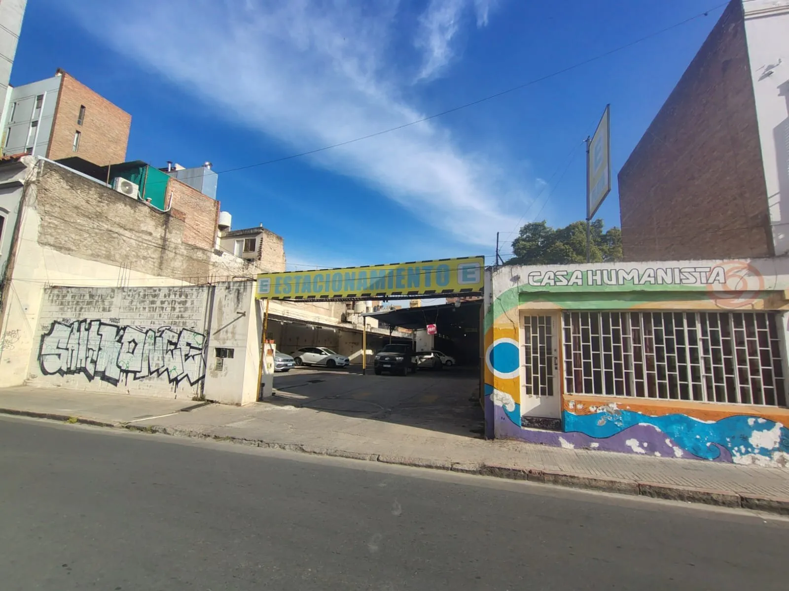 Terreno en venta de 1.253 m² en Alberdi - Ideal para edificio