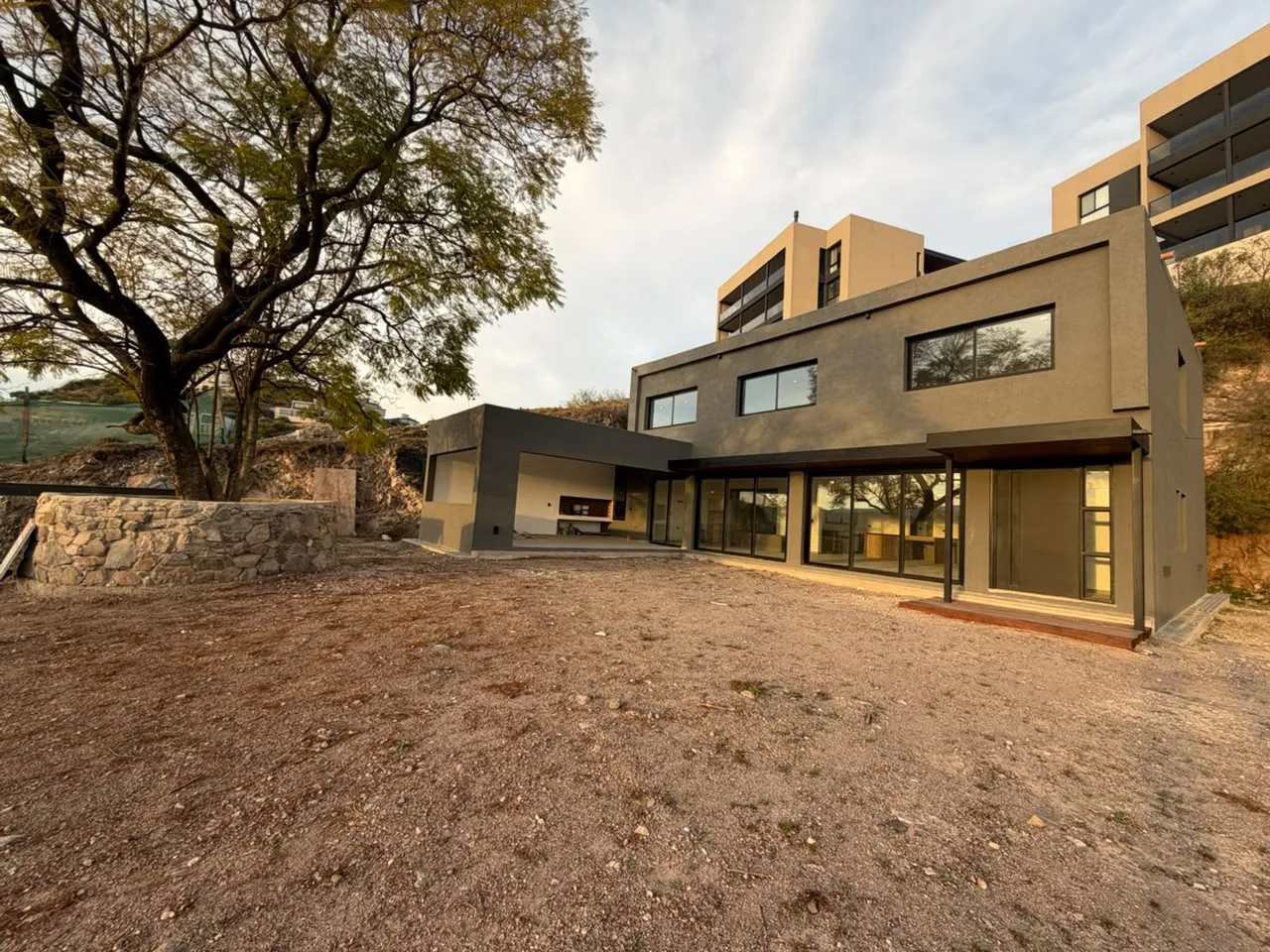 VENTA CASA A ESTRENAR 3 DORMITORIOS COUNTRY LA CUESTA