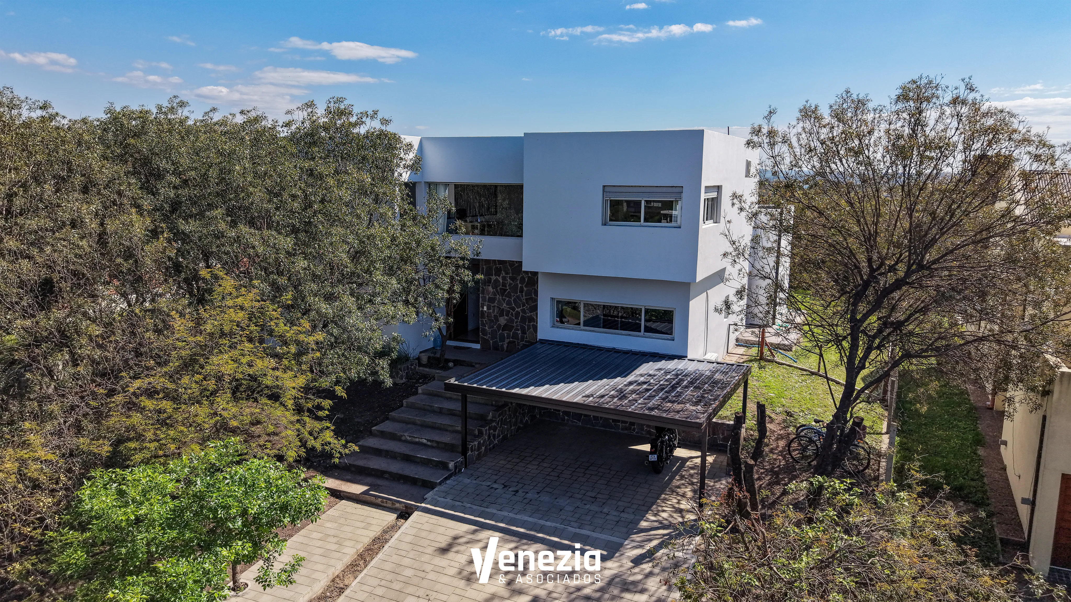 Estancia Q2 - Country Premium En Mendiolaza - Casa En Venta - 5 Dormitorios. - 4 Baños - Quincho - Pileta- Losa Radiante