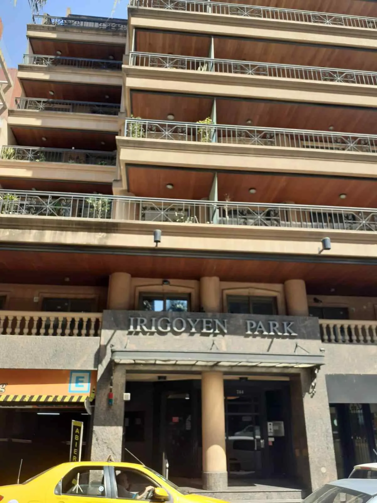 Nva Cba- Bs Aires 744, Esquina Av. H. Irigoyen, A mts Buen Pastor, Ajuste Semestral
