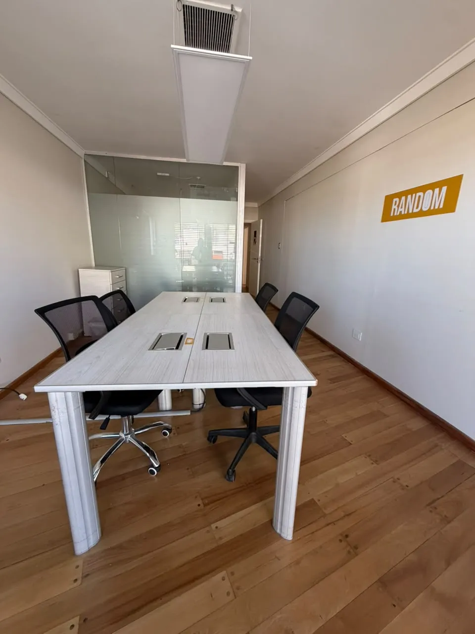 PRIVADO EN CO-OFFICE CASA NAN - INCREIBLES INSTALACIONES - PLENO CERRO DE LAS ROSAS