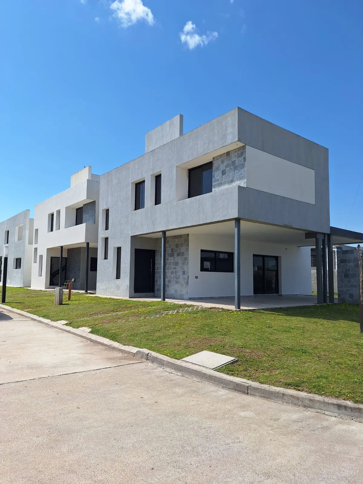 DUPLEX A ESTRENAR, PRECIOSOS!! EN HOUSING!! 2 dormitorios