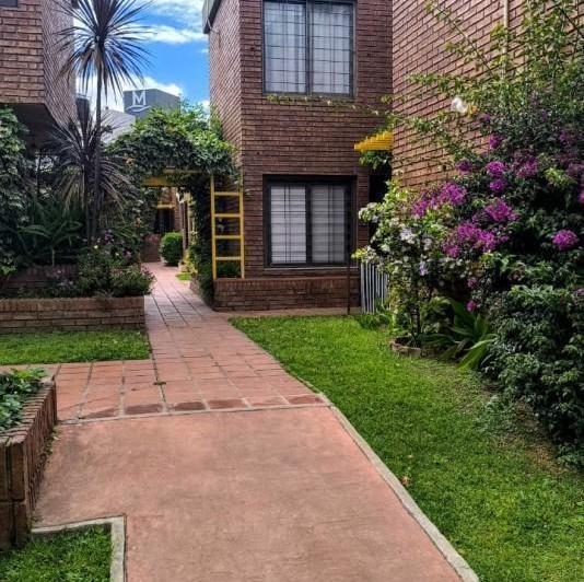 Departamento · 49m² · 4 Ambientes · 1 Cochera