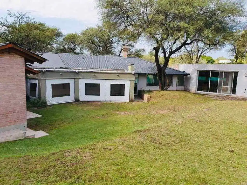 CASA EN ALQUILER COUNTRY EL BOSQUE