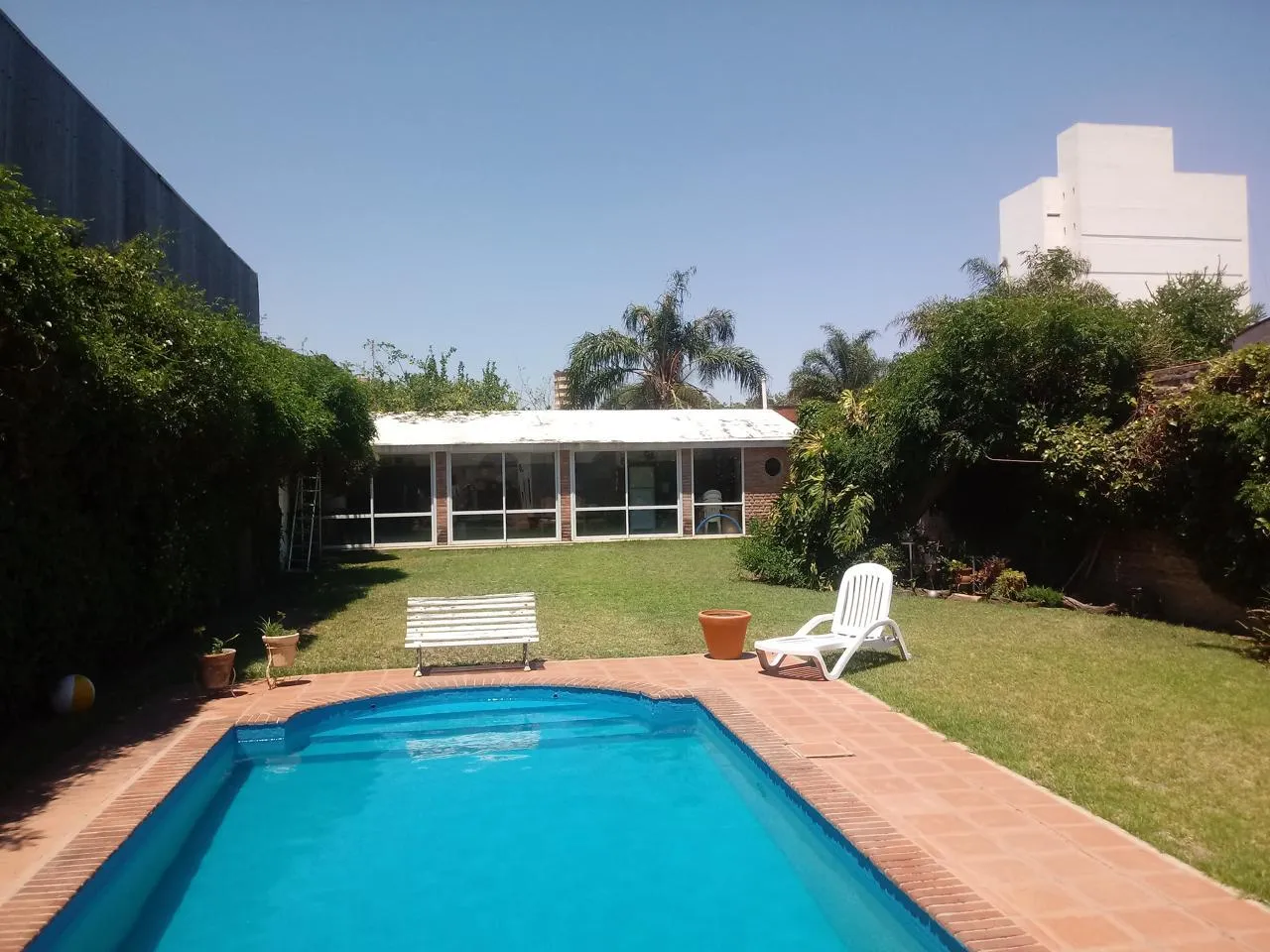 Hermosa casa con importante terreno