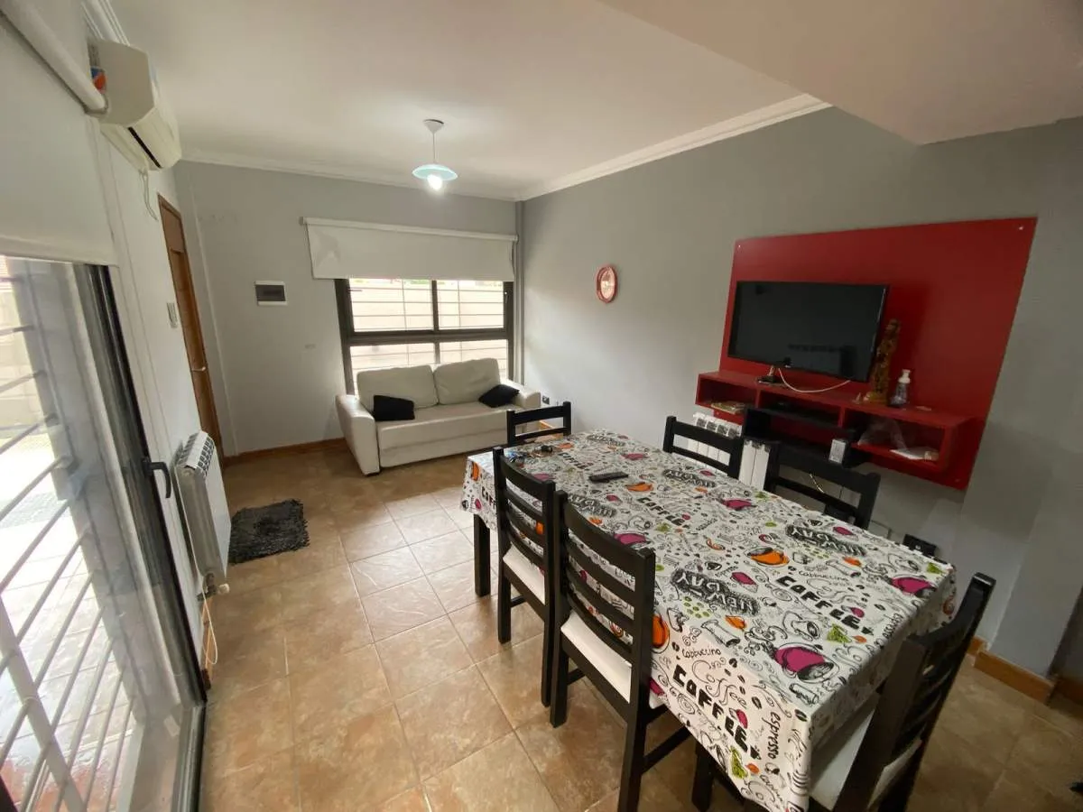 Excelente duplex a mts de la costanera !!!!!