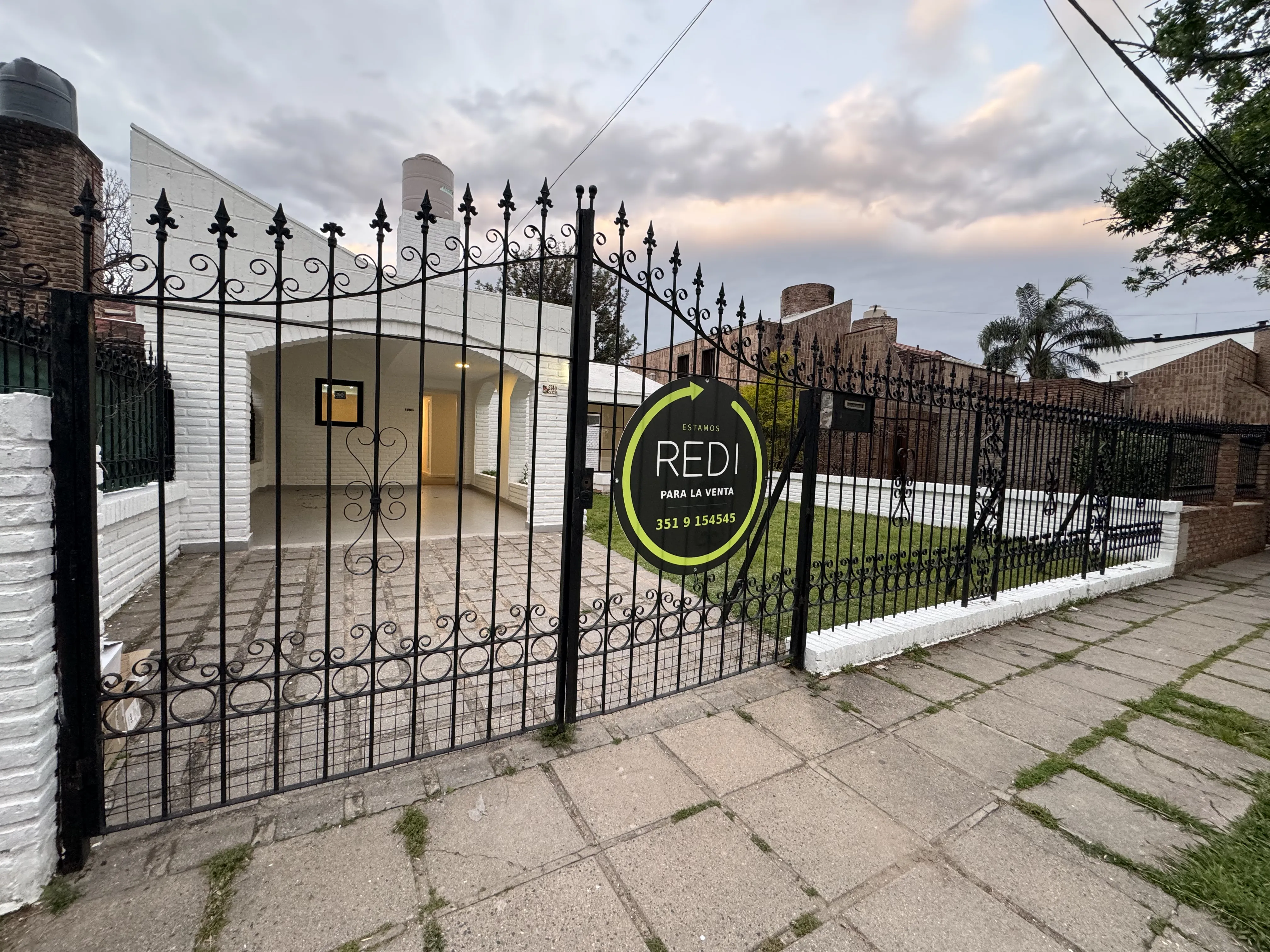 Casa de Autor Refaccionada a Nuevo en Villa Belgrano