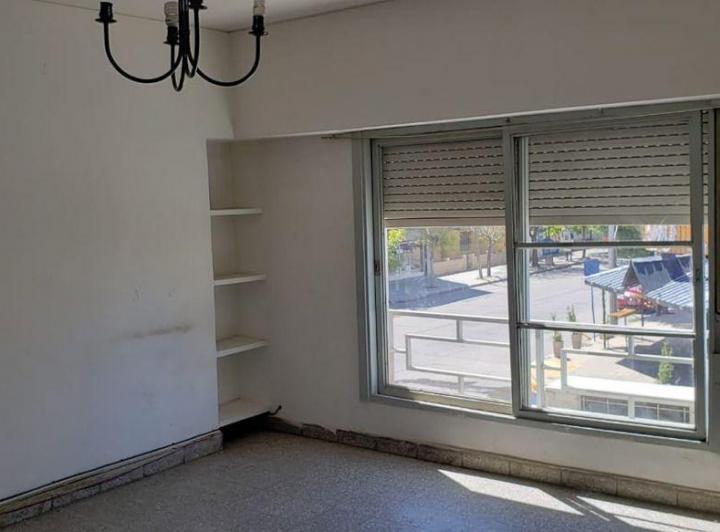 Departamento · 80m² · 6 Ambientes