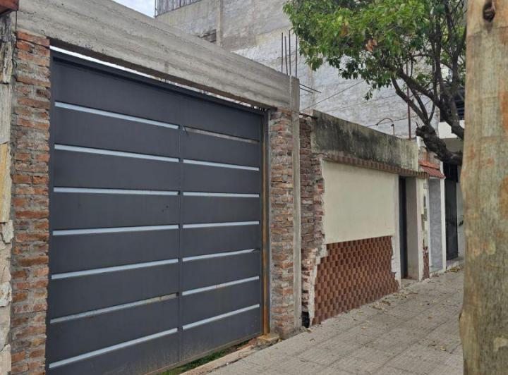Terreno · 242m²