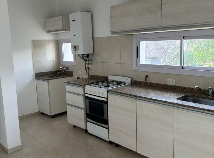 Departamento · 100m² · 4 Ambientes · 1 Cochera