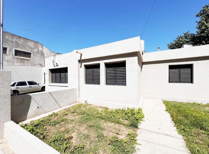 Casa · 65m² · 3 Ambientes · 2 Cocheras