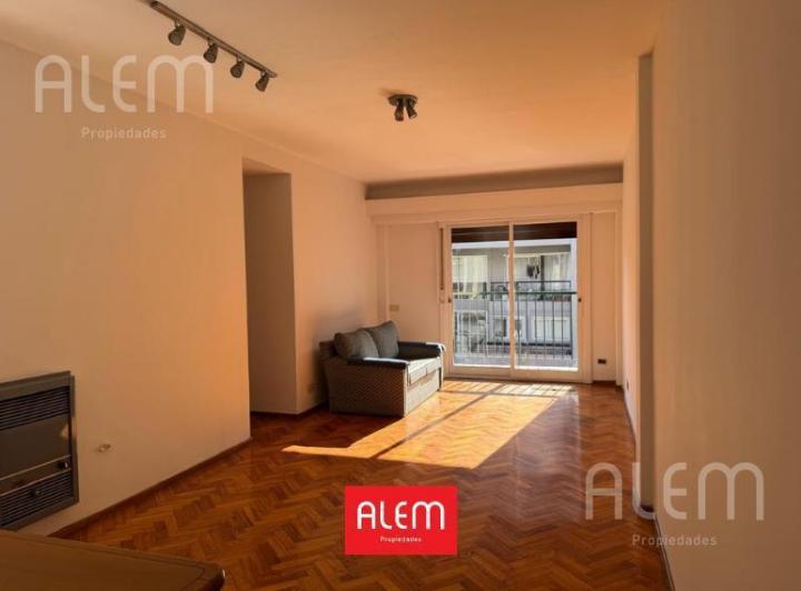 Departamento · 79m² · 4 Ambientes · 1 Cochera