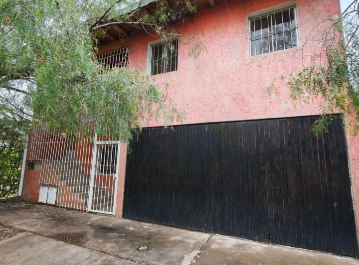 Quinta vacacional · 252m² · 8 Ambientes · 2 Cocheras