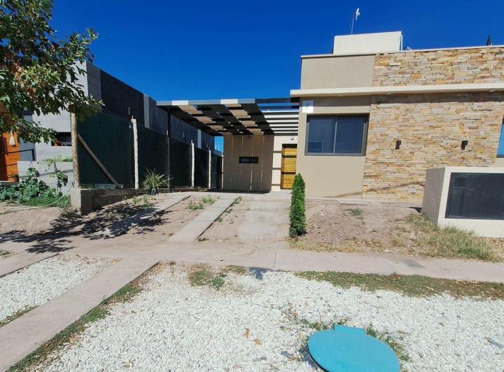 Casa · 85m² · 1 Ambiente · 1 Cochera