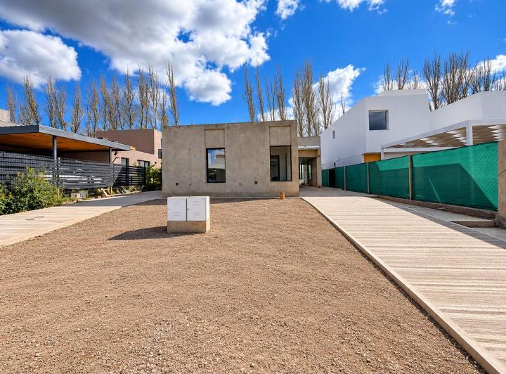 Casa · 85m² · 3 Ambientes · 1 Cochera