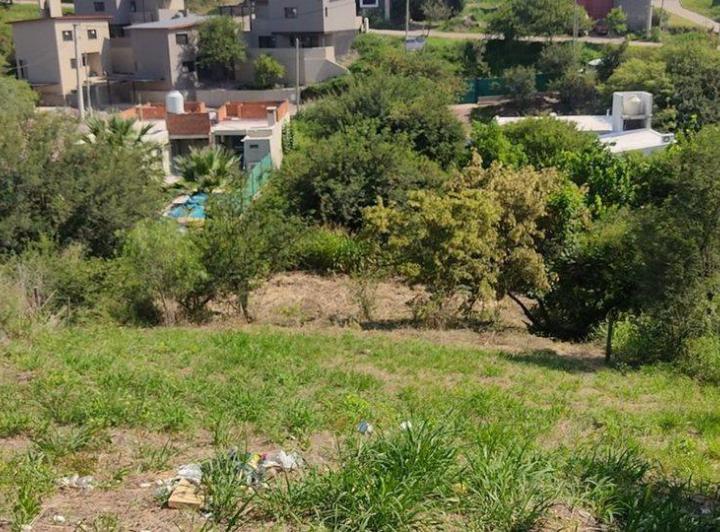 Terreno · 484m²