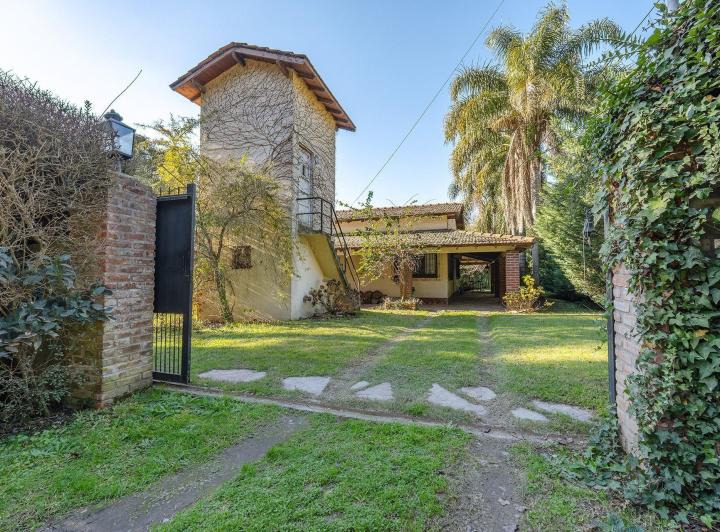 Casa · 150m² · 4 Ambientes · 2 Cocheras