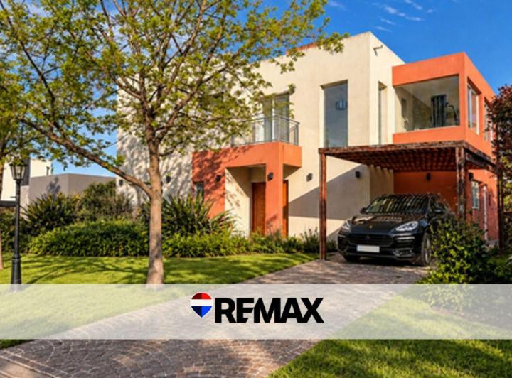 Casa · 162m² · 5 Ambientes · 2 Cocheras