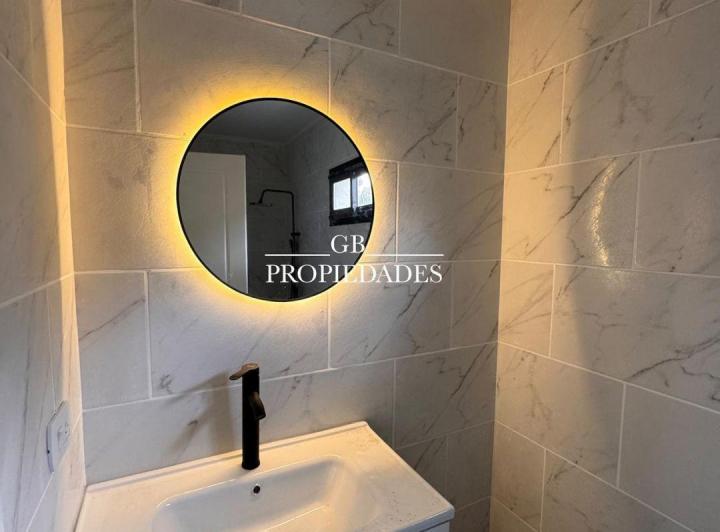 Casa · 122m² · 4 Ambientes · 2 Cocheras