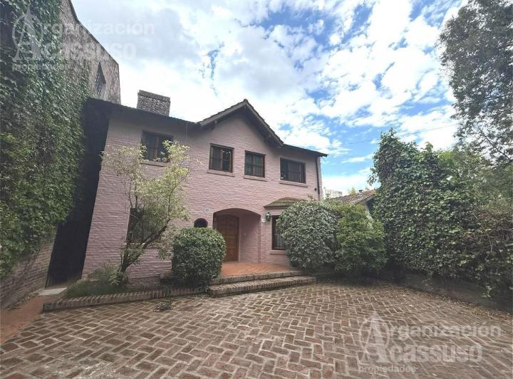 Casa · 191m² · 5 Ambientes · 4 Cocheras