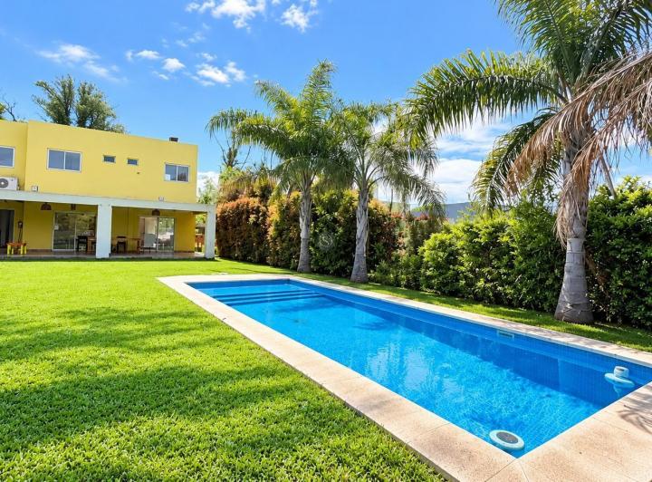 Casa · 157m² · 6 Ambientes